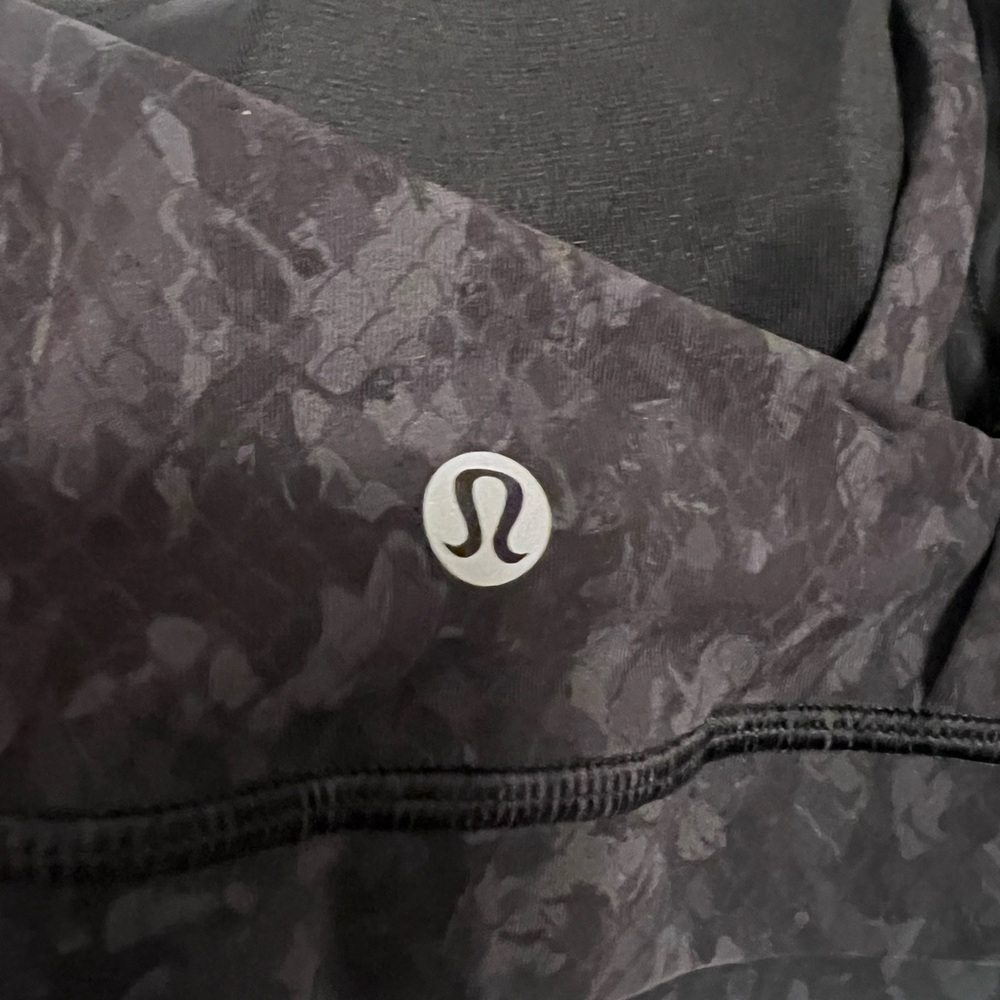 Lululemon energy bra medium support B-D cups Sz 10 pads - Picture 5 of 11